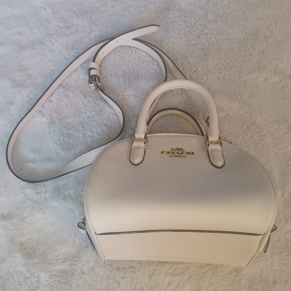 Coach Crossbody - Picture 8 of 10